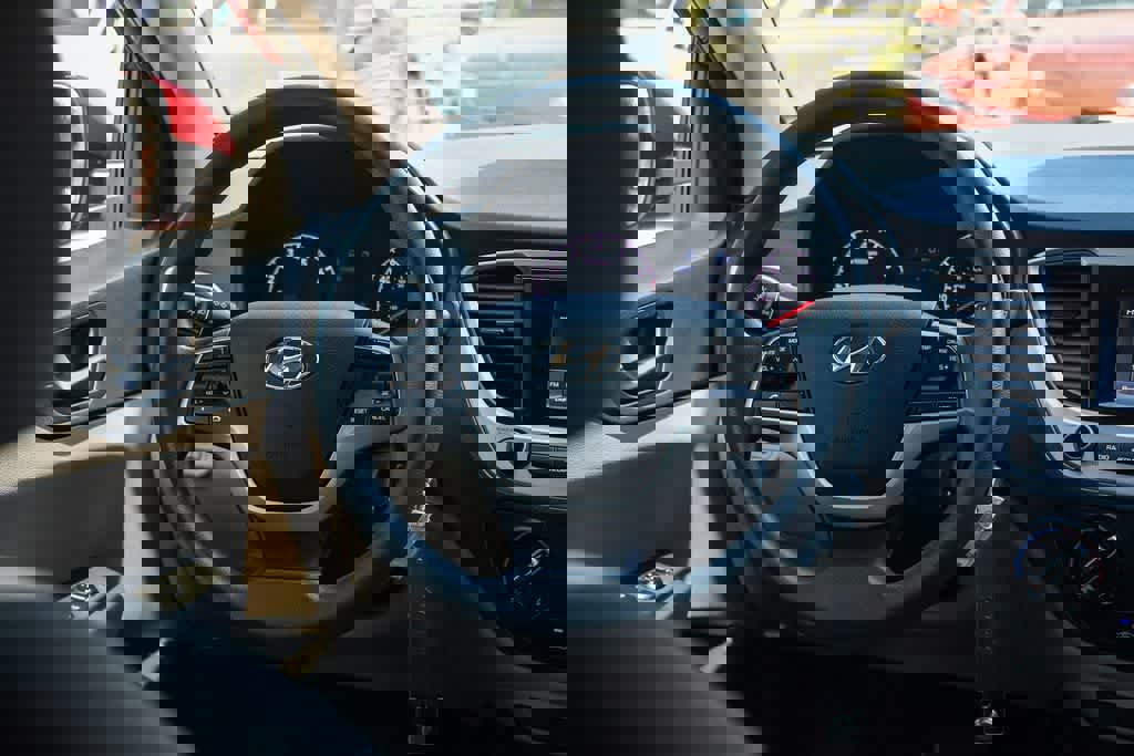 Used 2022 Hyundai Accent SE w/ Cargo Package image 12