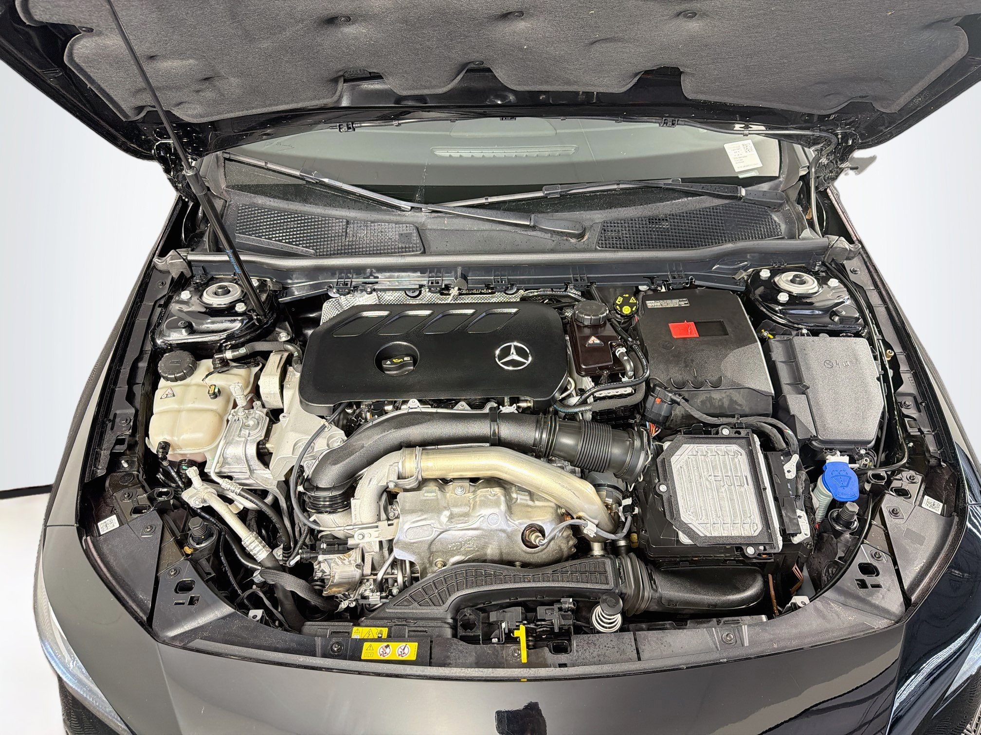 Used 2025 Mercedes-Benz CLA 250 image 34