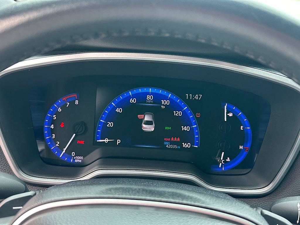 Used 2022 Toyota Corolla XSE FWD image 27