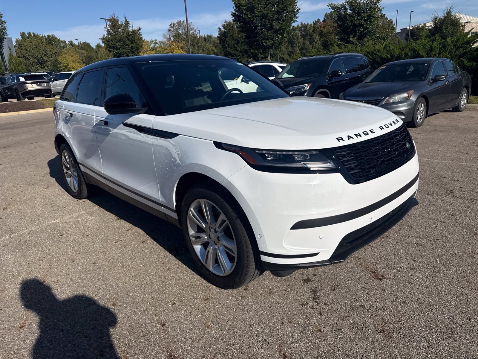 Used 2026 Land Rover Range Rover Velar S AWD/4WD image 3