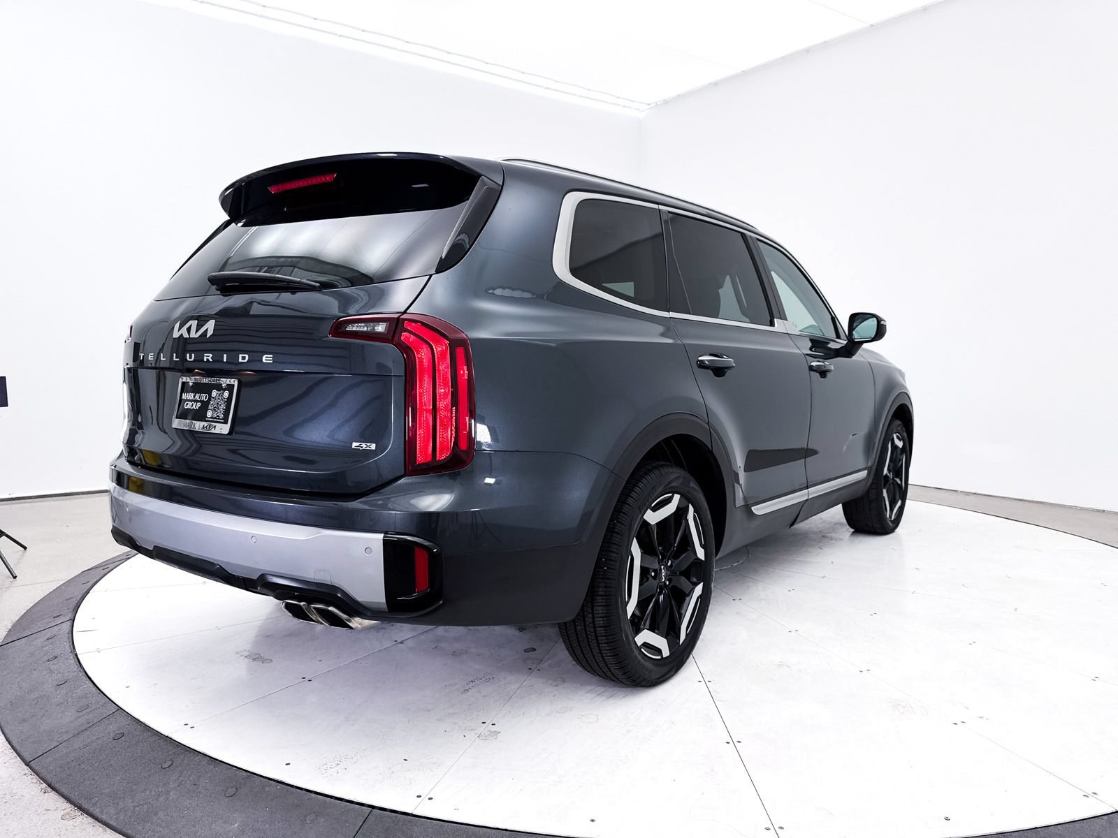 Used 2023 Kia Telluride S AWD/4WD image 19