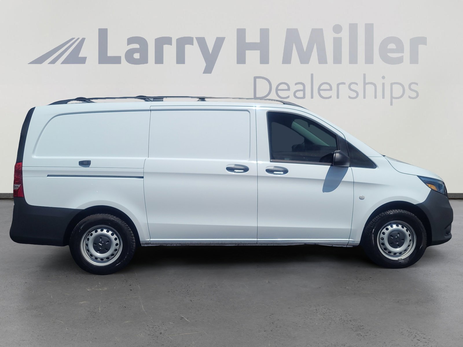 Used 2023 Mercedes-Benz Metris image 6