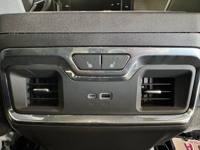 Used 2025 Chevrolet Silverado 2500 High Country w/ Technology Package image 18