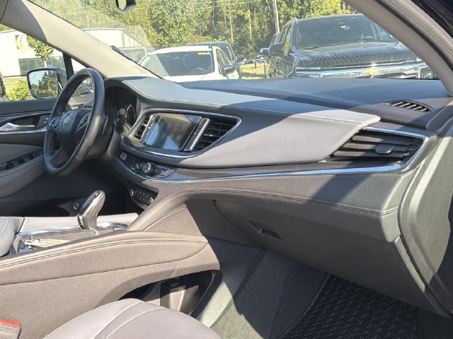 Used 2018 Buick Enclave Essence AWD/4WD image 19