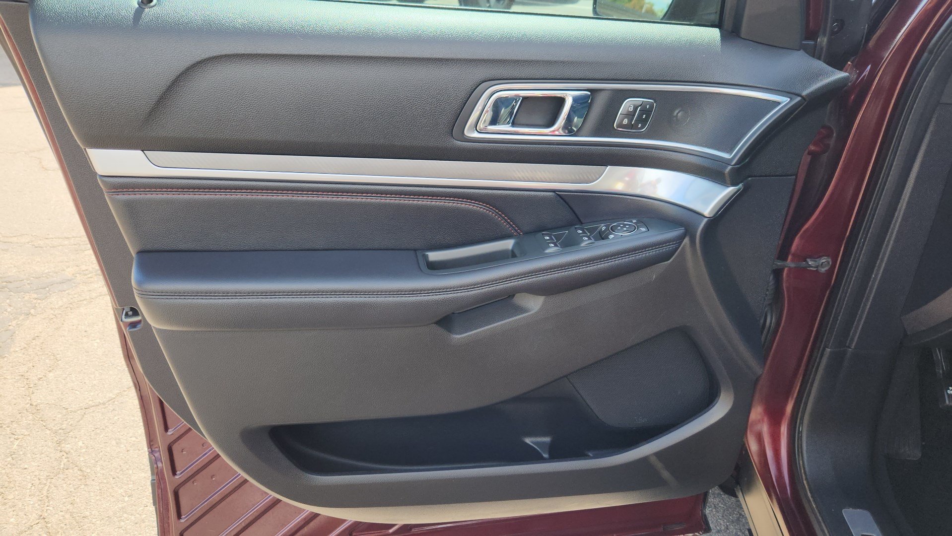 Certified 2019 Ford Explorer Sport w/ Equipment Group 401A AWD/4WD image 18