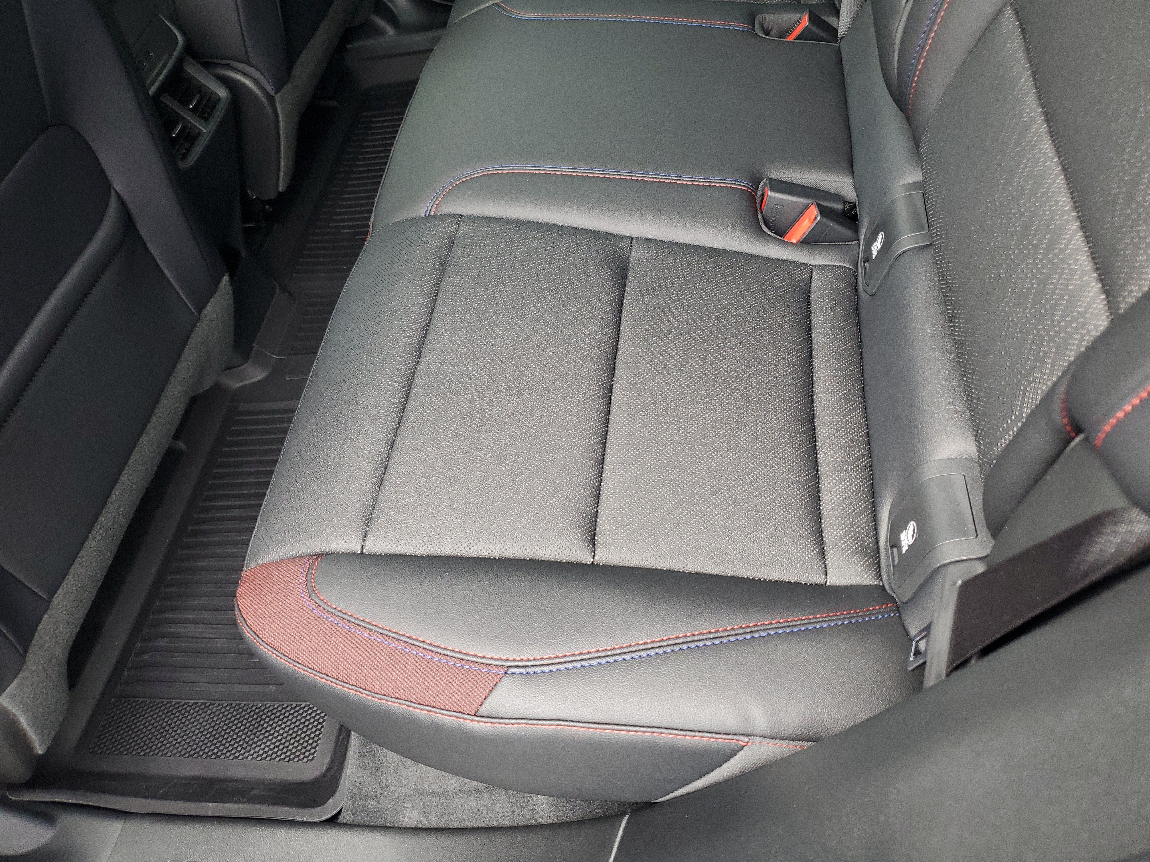 Used 2026 Chevrolet Equinox RS w/ LPO, Floor Liner Package AWD/4WD image 15