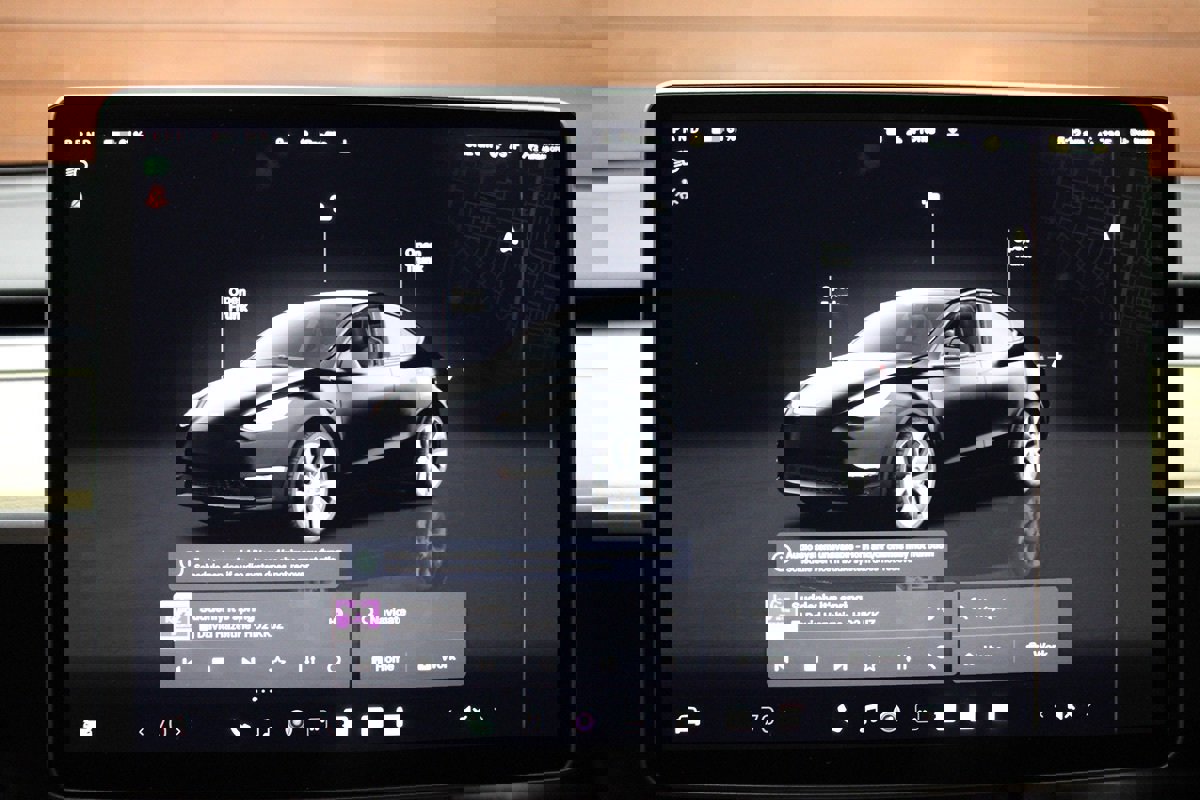 Used 2022 Tesla Model Y Long Range image 20