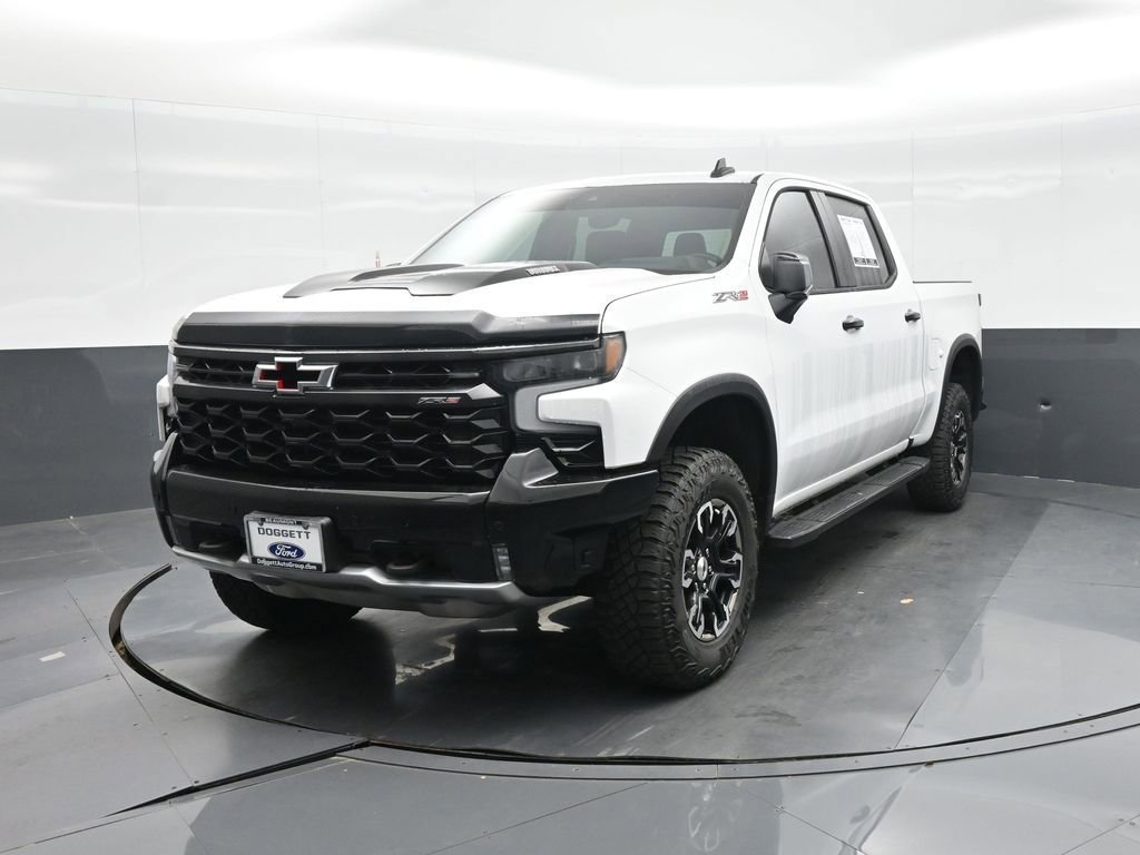 Used 2025 Chevrolet Silverado 1500 ZR2 w/ Technology Package AWD/4WD image 4