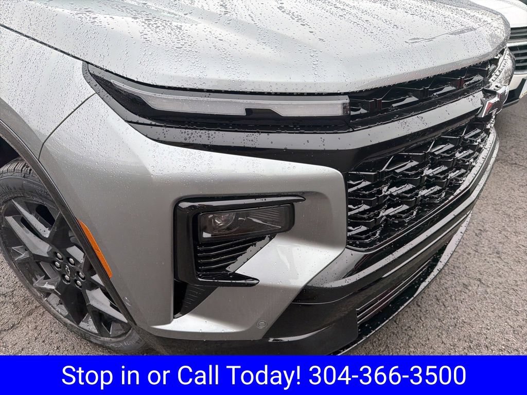 New 2026 Chevrolet Traverse RS w/ LPO, Floor Liner Package AWD/4WD image 10