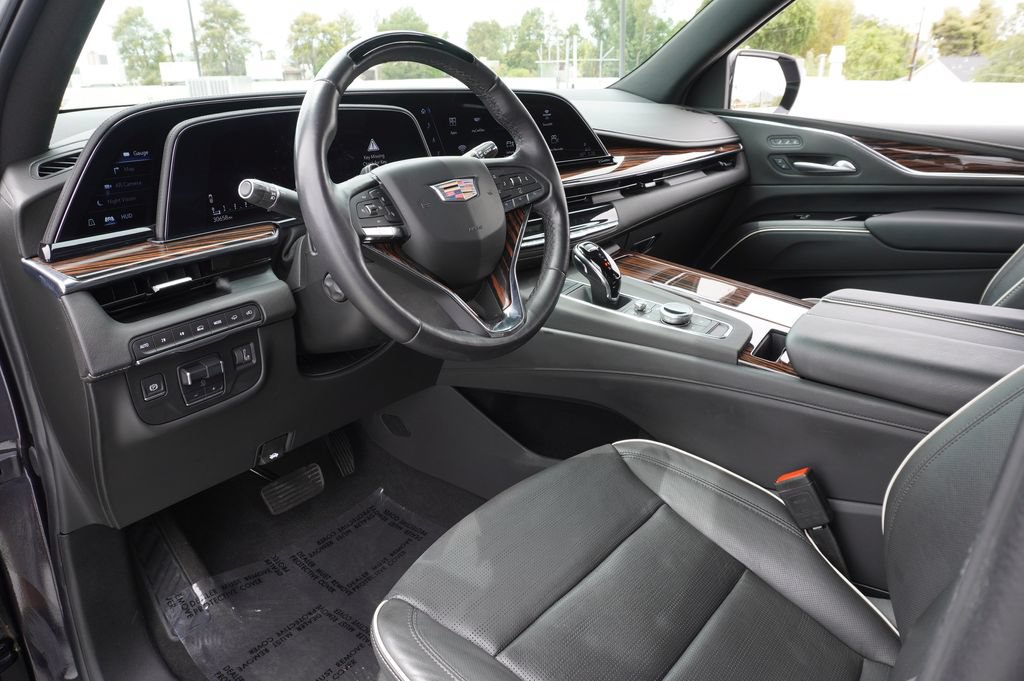 Certified 2024 Cadillac Escalade Premium Luxury w/ Performance Package AWD/4WD image 18
