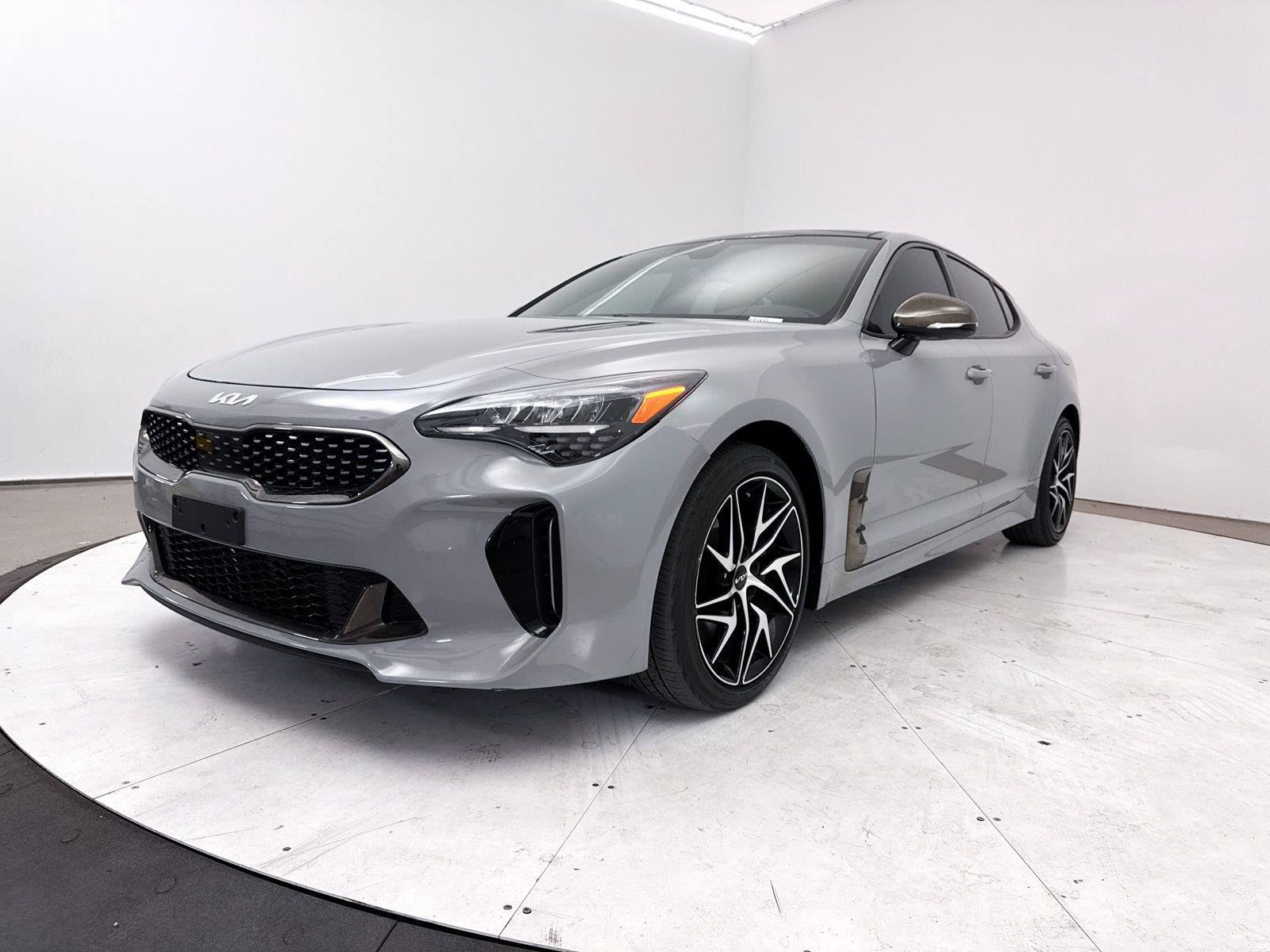 Used 2022 Kia Stinger GT-Line w/ Sun & Sound Package AWD/4WD image 16
