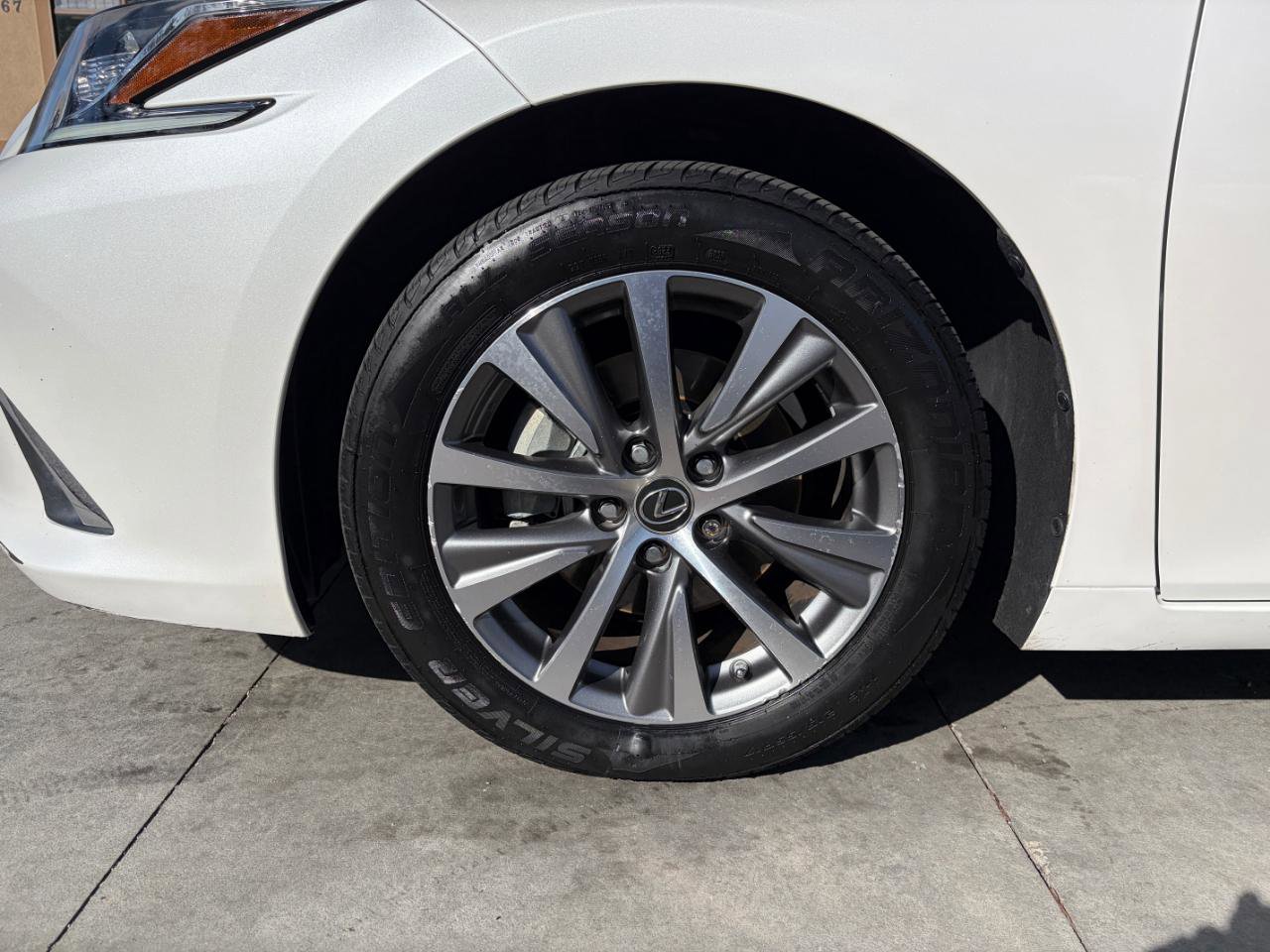 Used 2019 Lexus ES 350 w/ Accessory Package 2 image 23