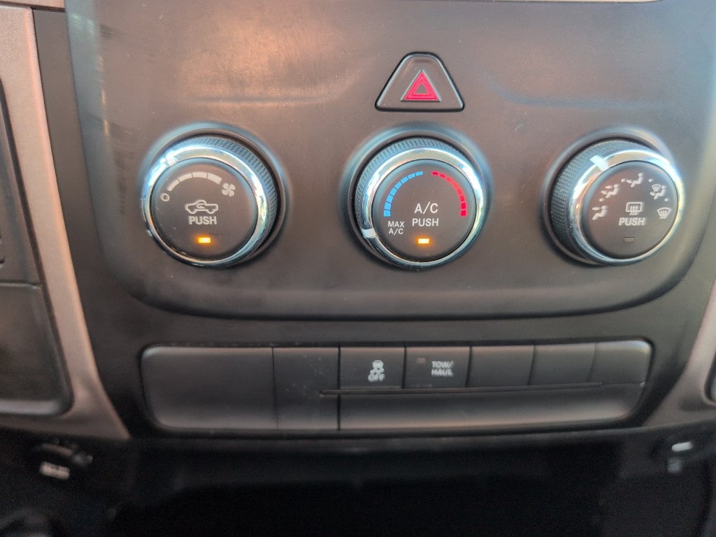 Used 2014 RAM 2500 Tradesman w/ Chrome Appearance Group AWD/4WD image 22