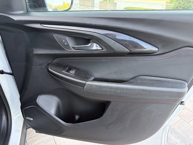 Used 2022 Chevrolet TrailBlazer RS w/ Technology Package FWD image 16