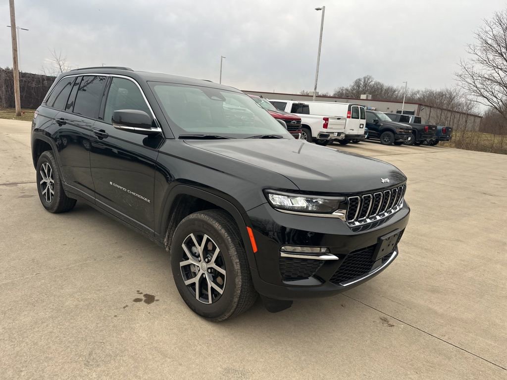 Used 2024 Jeep Grand Cherokee Limited image 5