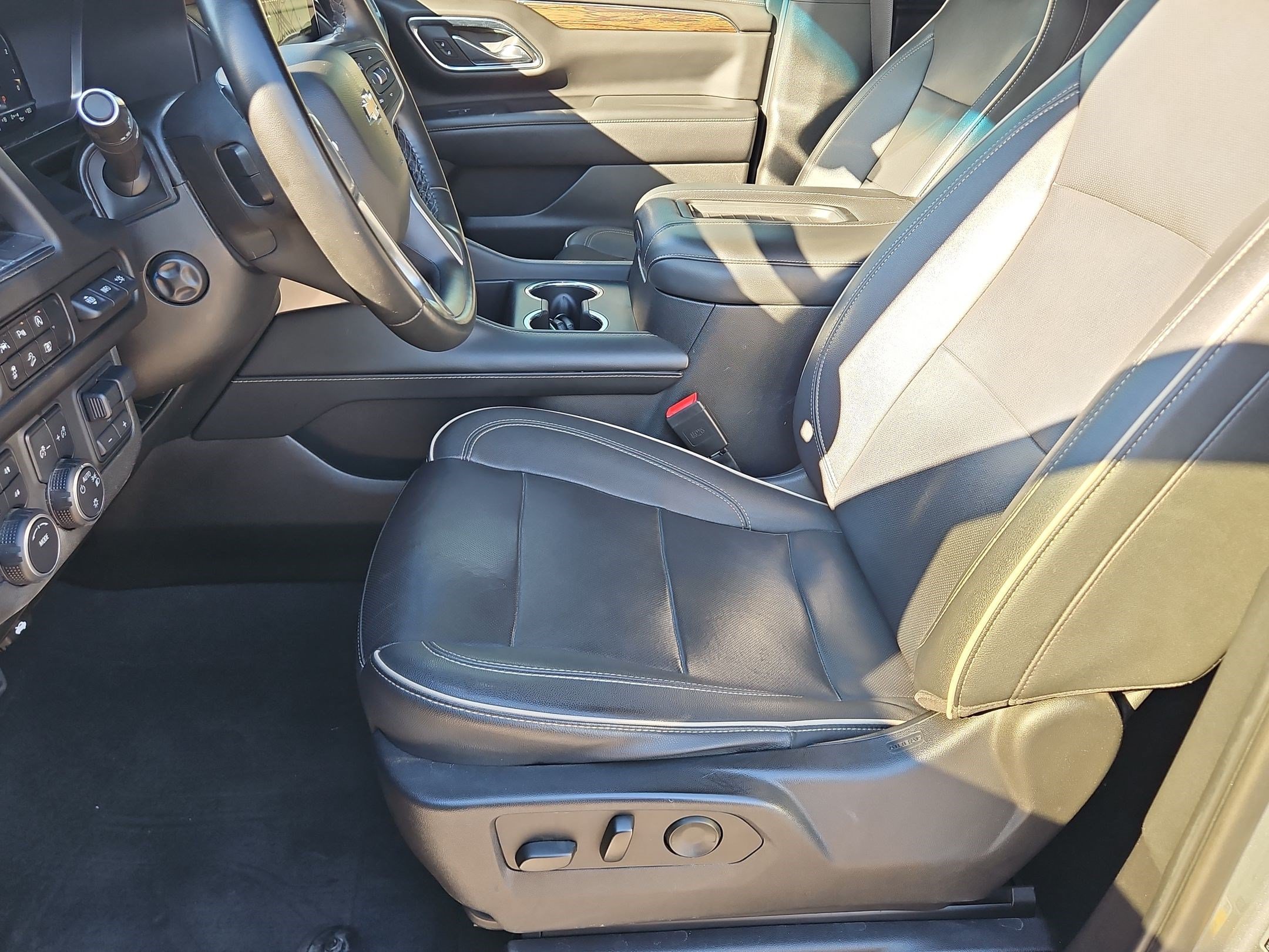 Certified 2023 Chevrolet Suburban Premier AWD/4WD image 25