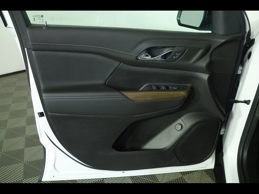 Used 2023 GMC Acadia SLE w/ Driver Convenience Package image 20