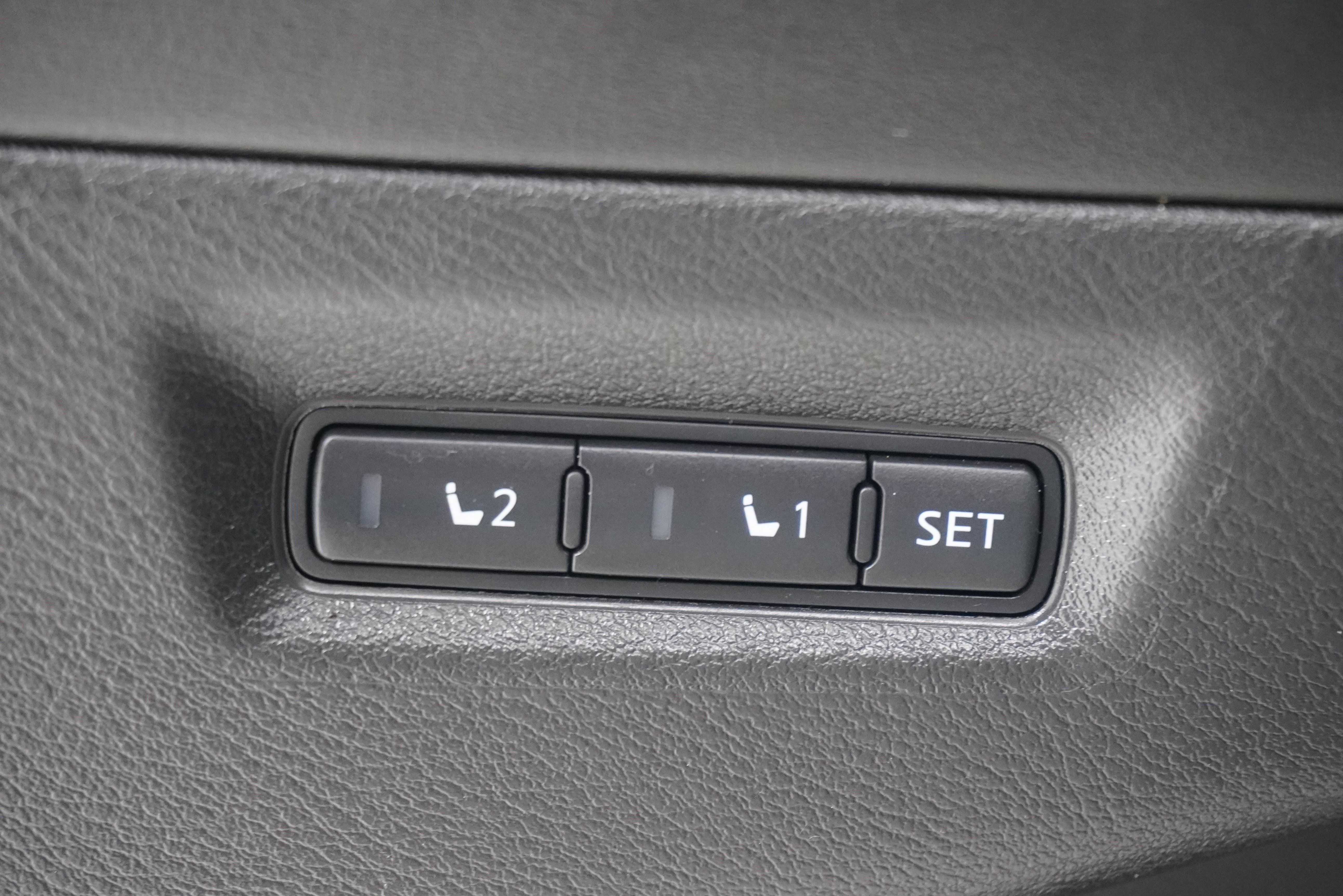 Used 2015 Nissan Murano Platinum FWD image 15