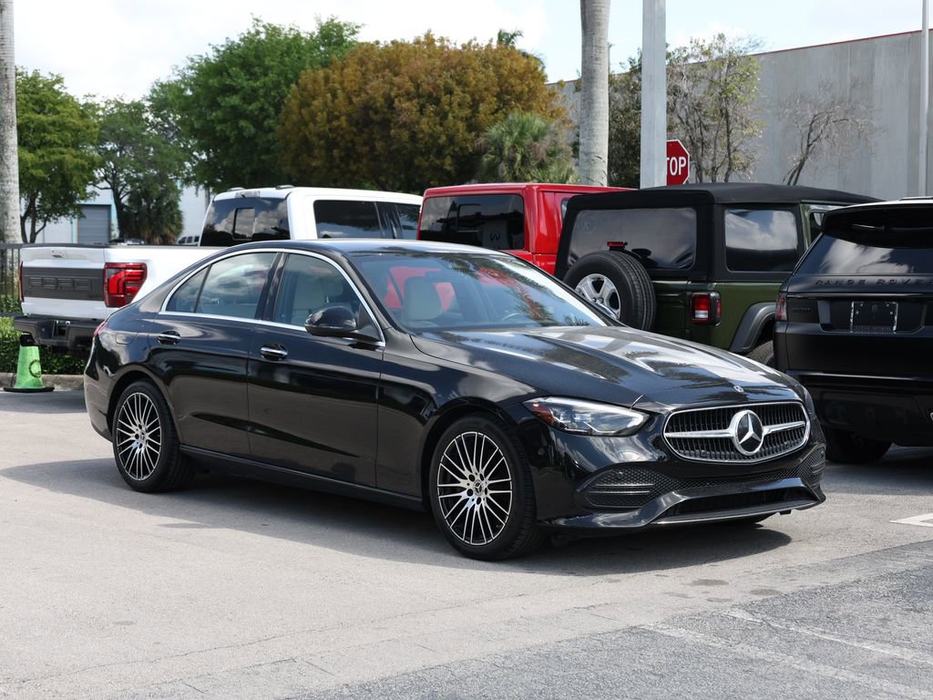 Used 2023 Mercedes-Benz C 300 4MATIC Sedan image 2