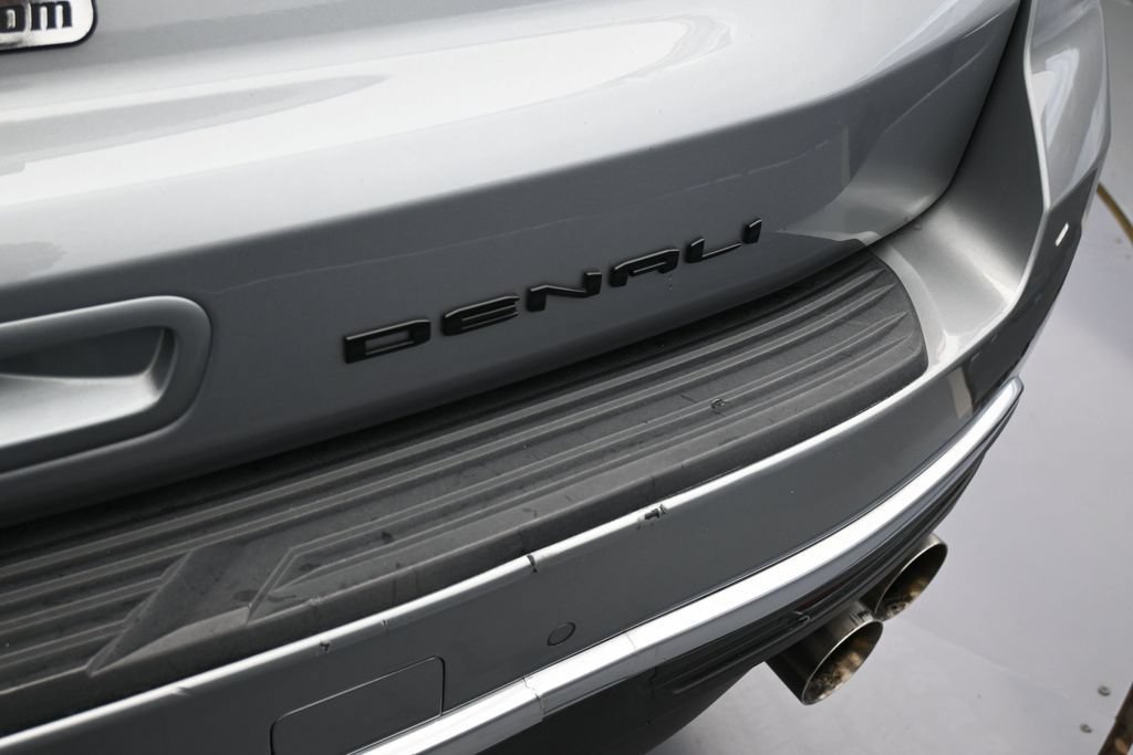 Used 2024 GMC Yukon XL Denali RWD image 50