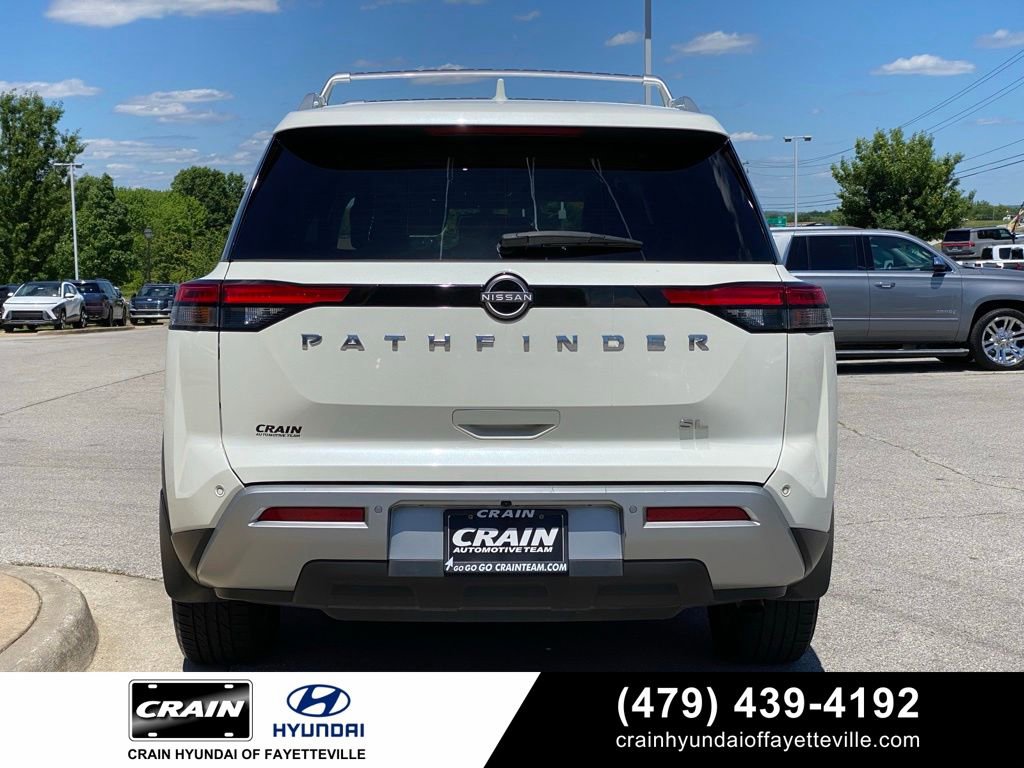 Used 2022 Nissan Pathfinder SL FWD image 1