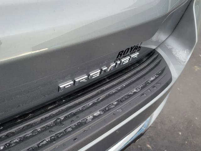 New 2026 Chevrolet Suburban Premier image 6