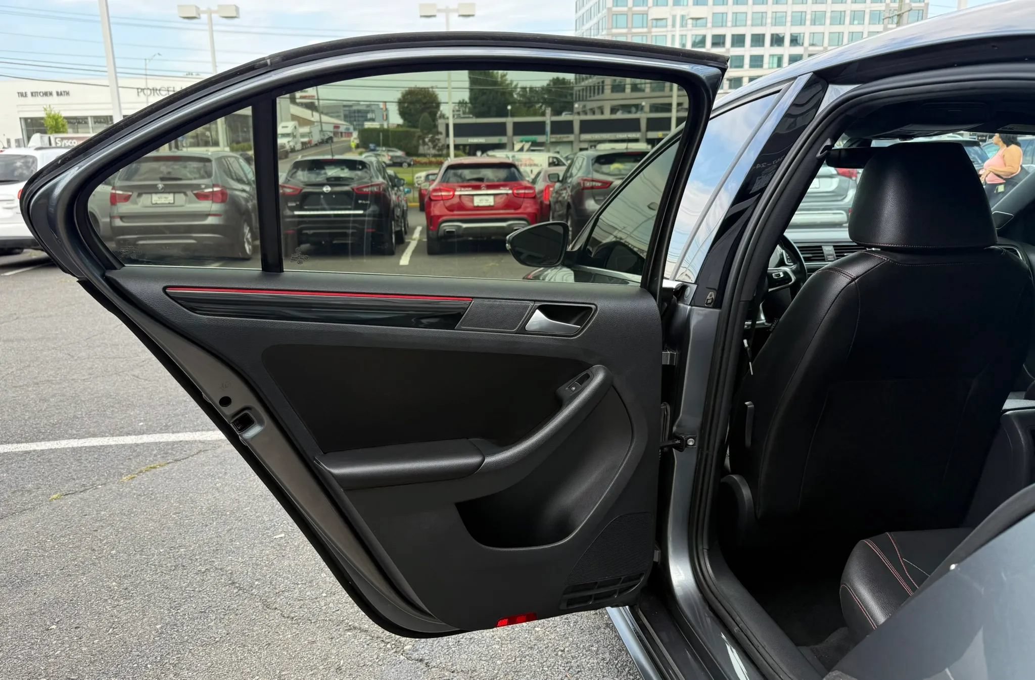 Used 2017 Volkswagen Jetta GLI FWD image 30