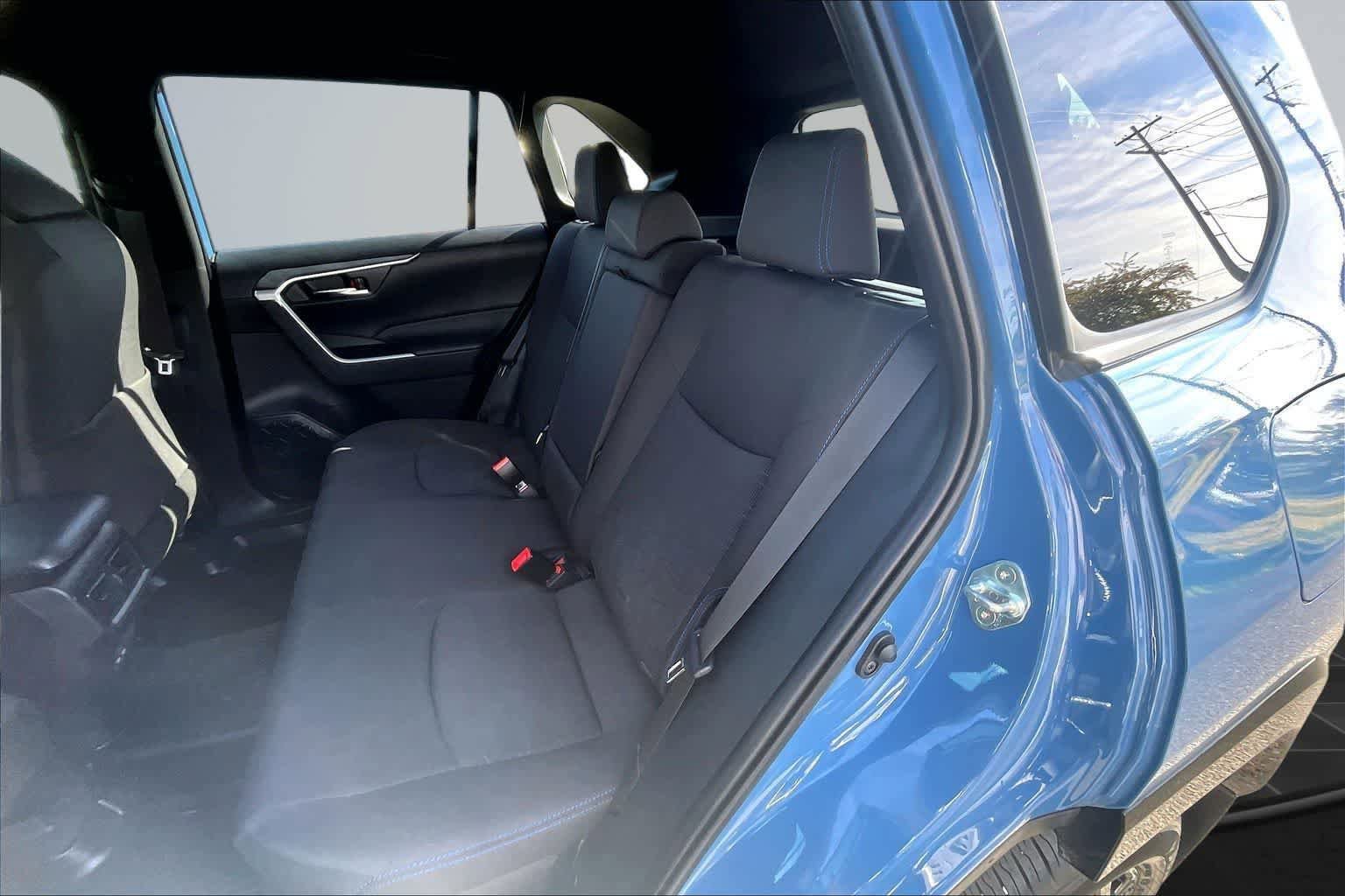 Used 2025 Toyota RAV4 SE w/ Weather Package AWD/4WD image 13