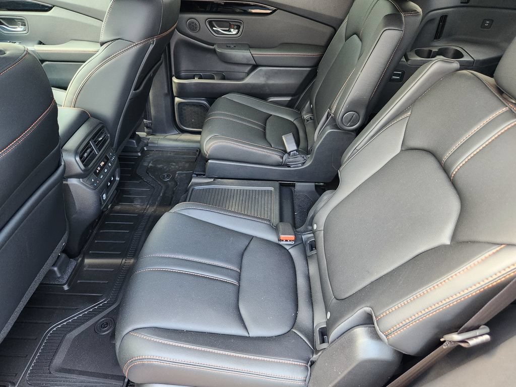 Used 2026 Honda Pilot TrailSport image 12