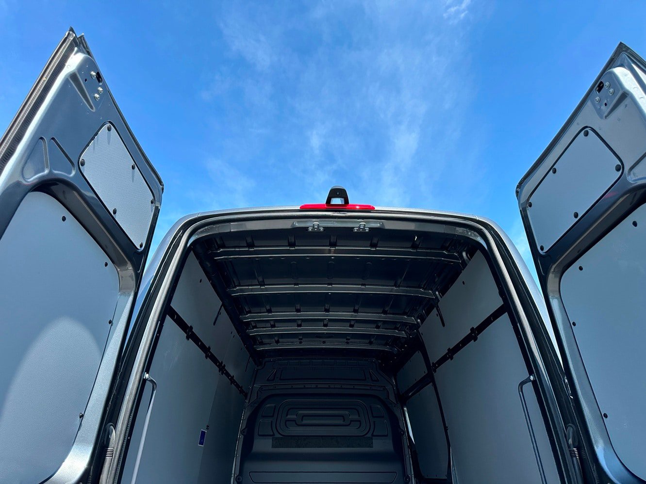 Used 2025 Mercedes-Benz Sprinter 2500 image 23