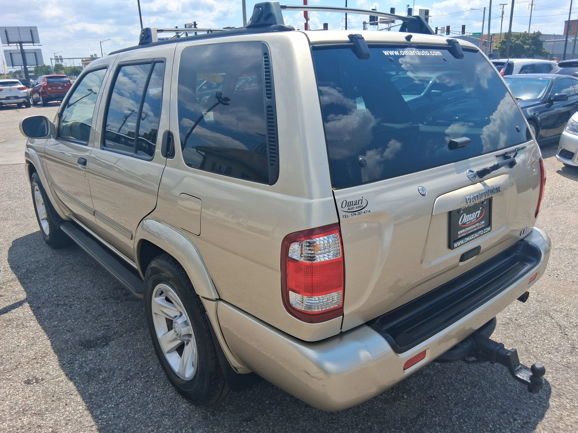 Used 2002 Nissan Pathfinder LE AWD/4WD image 4