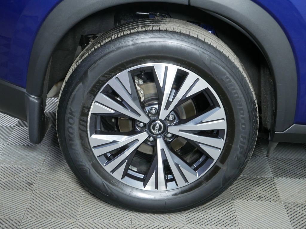 Used 2021 Nissan Rogue SV w/ Premium Package image 11