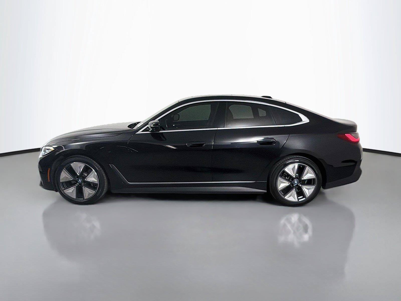 Used 2024 BMW i4 eDrive35 w/ Convenience Package RWD image 8