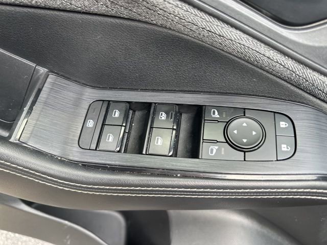 Used 2021 Nissan Rogue S image 17