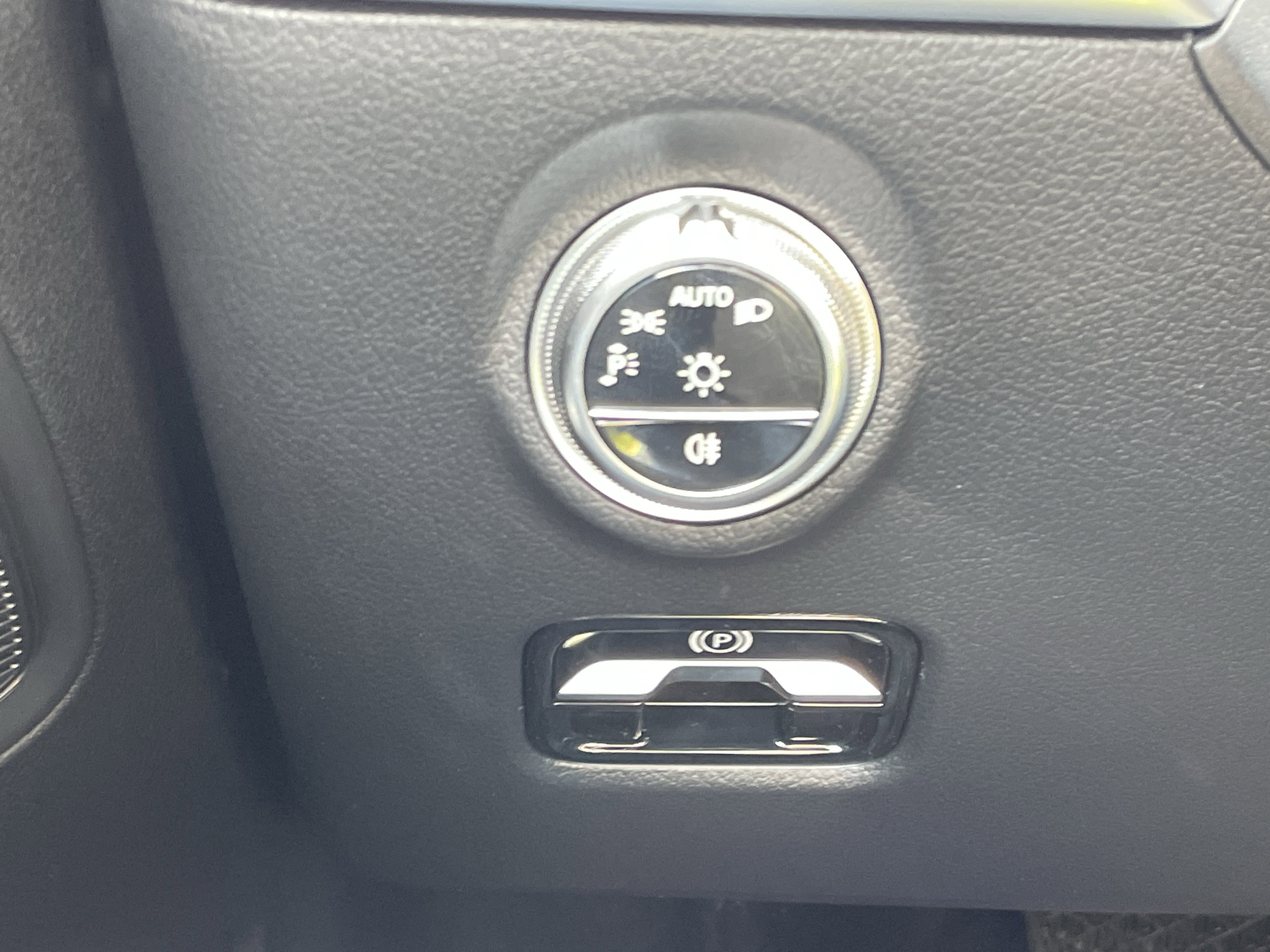 New 2026 Mercedes-Benz C 300 Sedan image 23