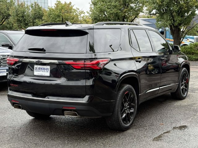 Used 2023 Chevrolet Traverse Premier w/ Redline Edition FWD image 2