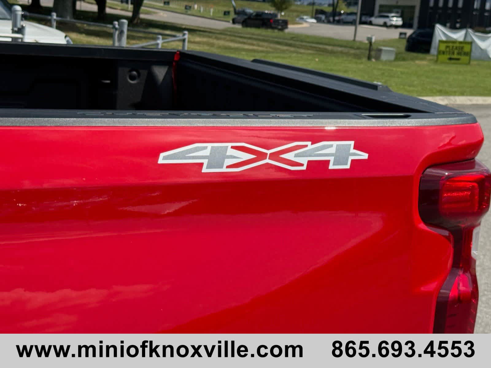 Used 2023 Chevrolet Silverado 1500 LT w/ Protection Package AWD/4WD image 12
