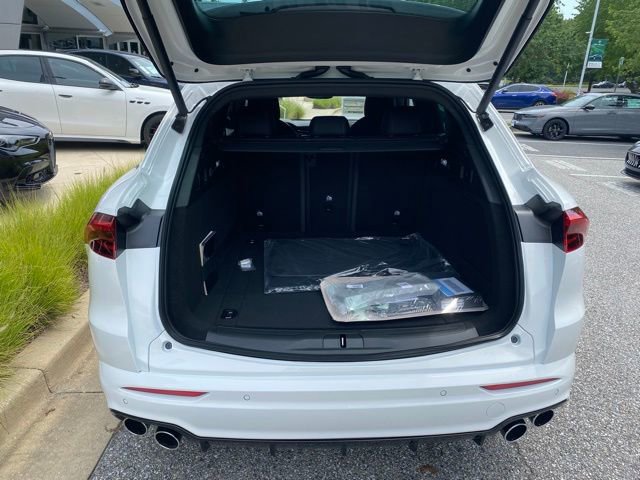 New 2025 Maserati Grecale GT image 8