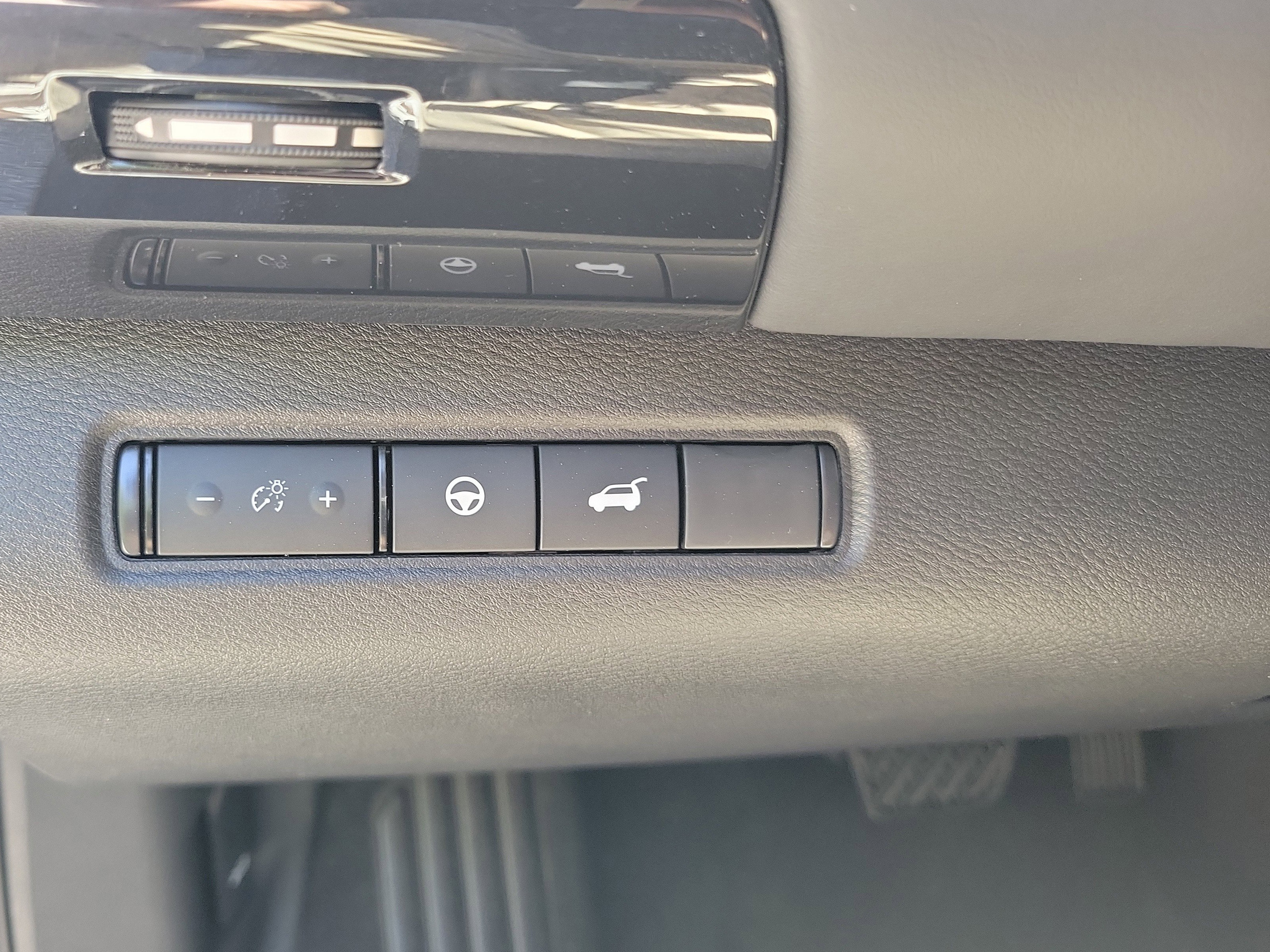 New 2026 Nissan Pathfinder SV AWD/4WD image 24