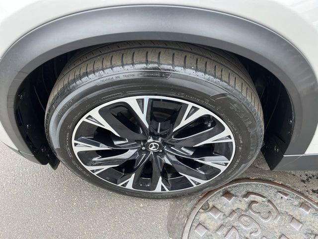 Used 2024 MAZDA CX-90 Plug-In Hybrid w/ Premium Pkg image 10