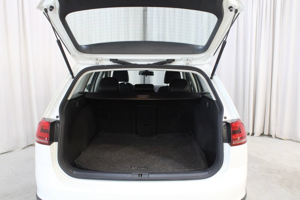 Used 2017 Volkswagen Golf Alltrack SE AWD/4WD image 30