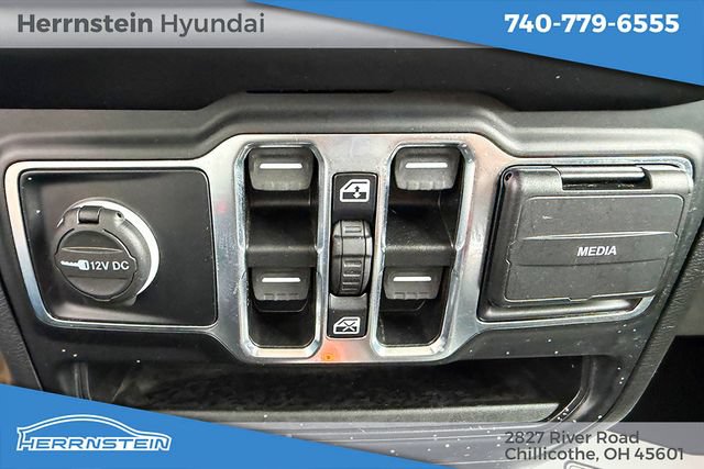 Used 2021 Jeep Wrangler Unlimited Sahara AWD/4WD image 17