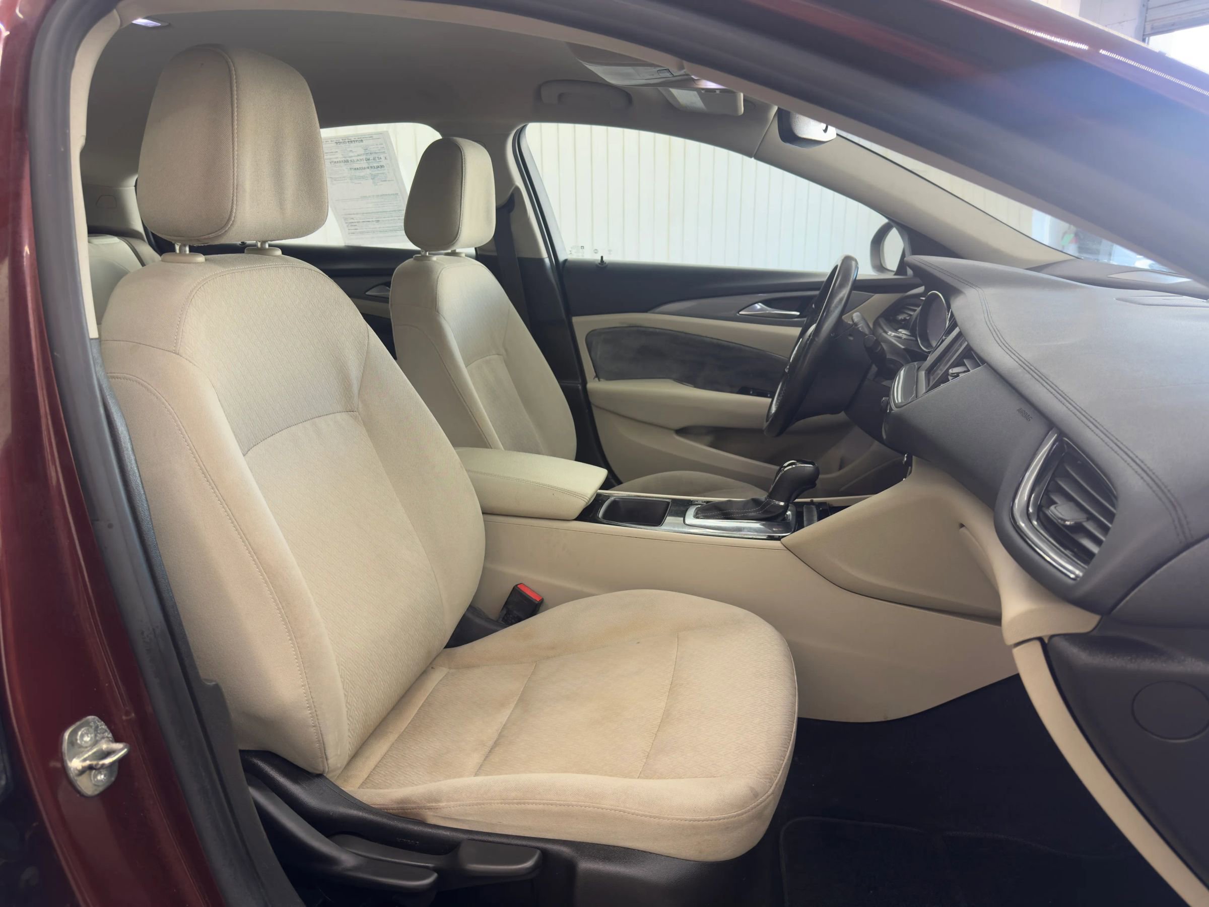 Used 2018 Buick Regal Preferred image 10