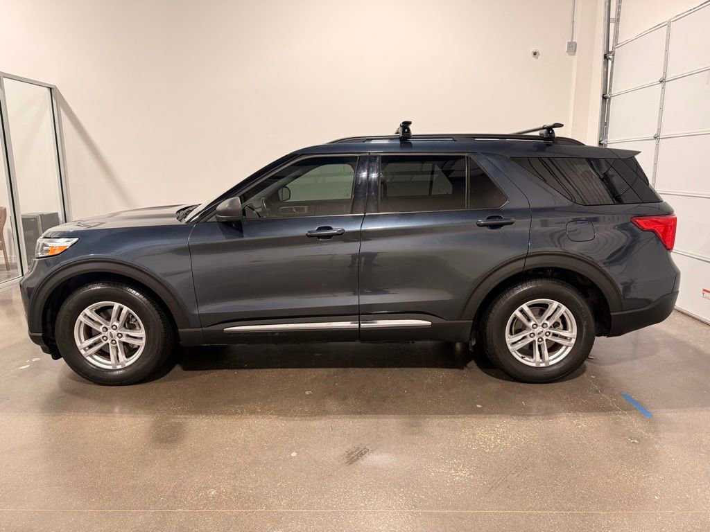 Used 2022 Ford Explorer XLT image 8