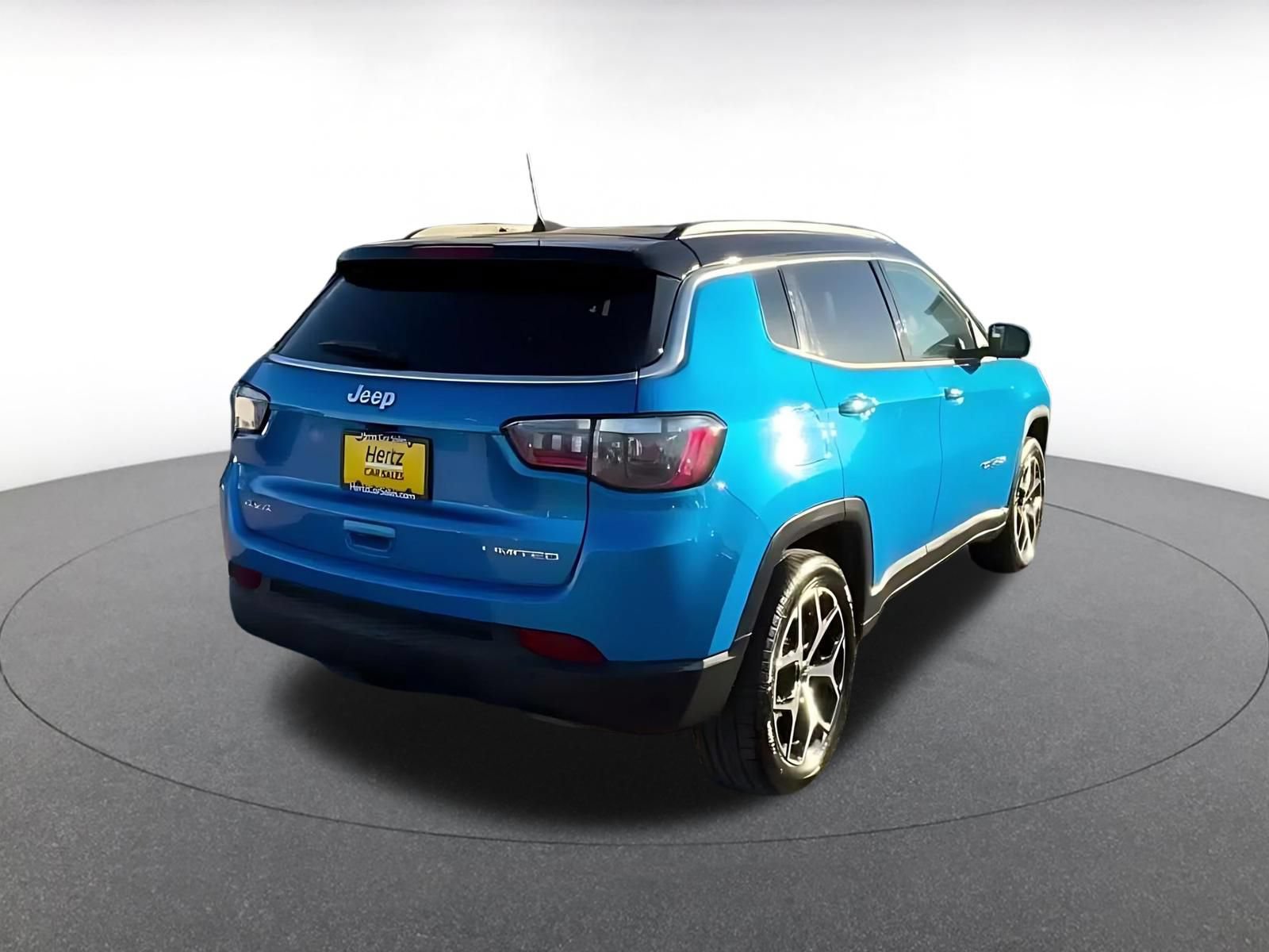 Used 2025 Jeep Compass Limited AWD/4WD image 13