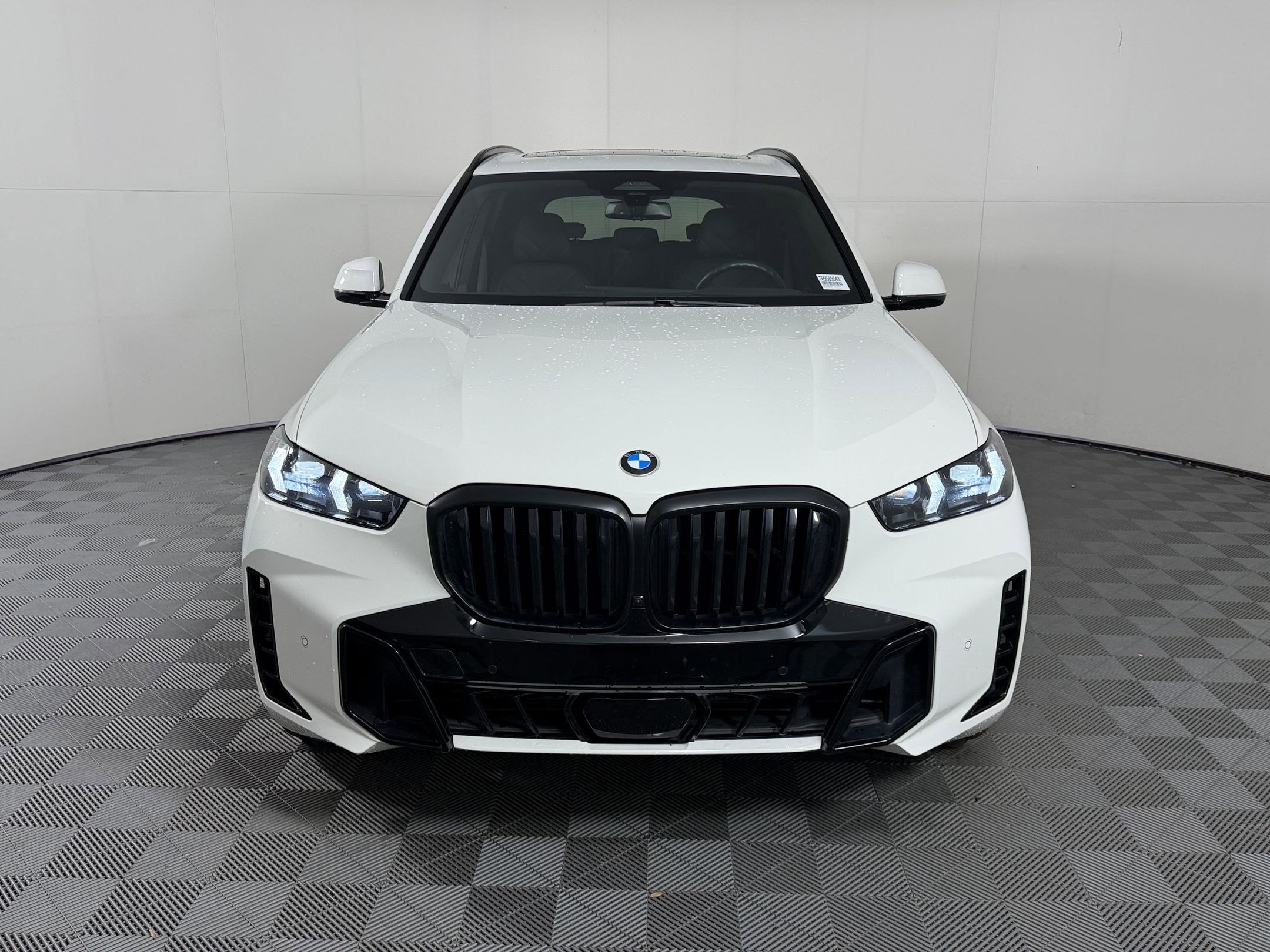 Used 2024 BMW X5 sDrive40i w/ M Sport Package RWD image 6