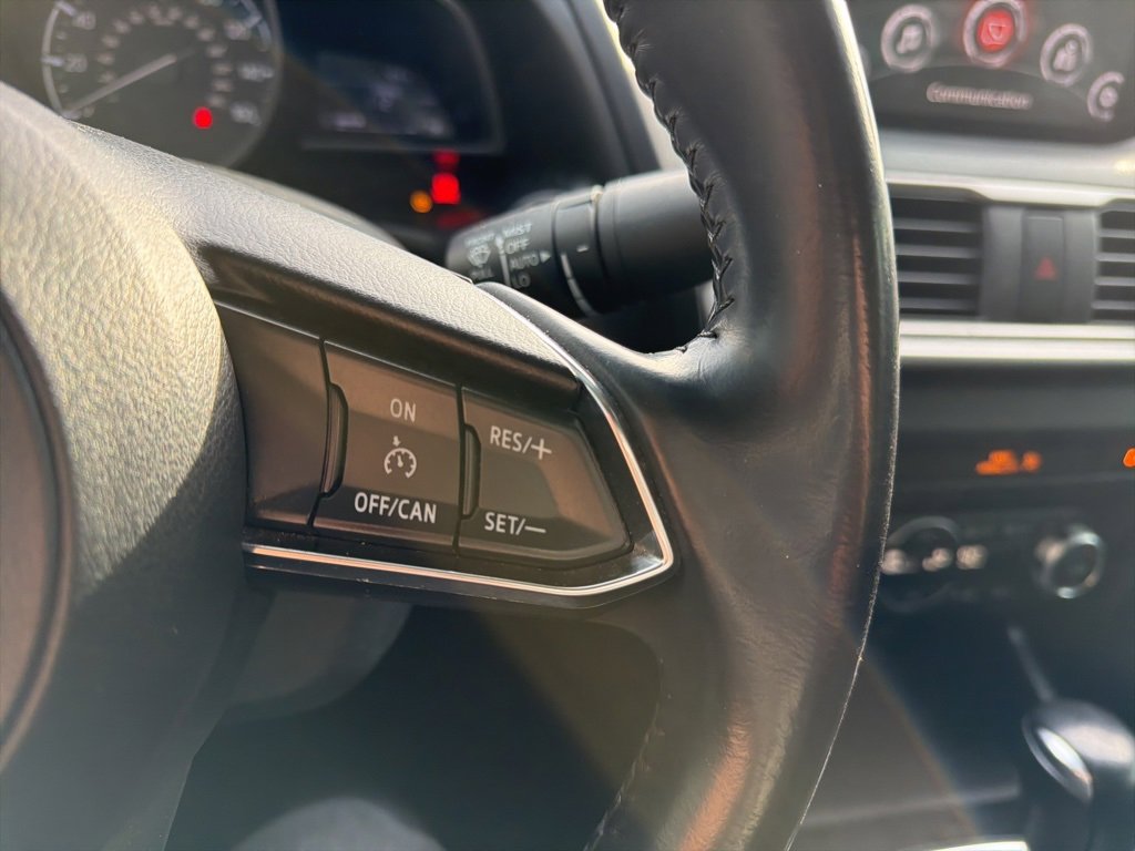 Used 2018 MAZDA MAZDA3 Touring image 12