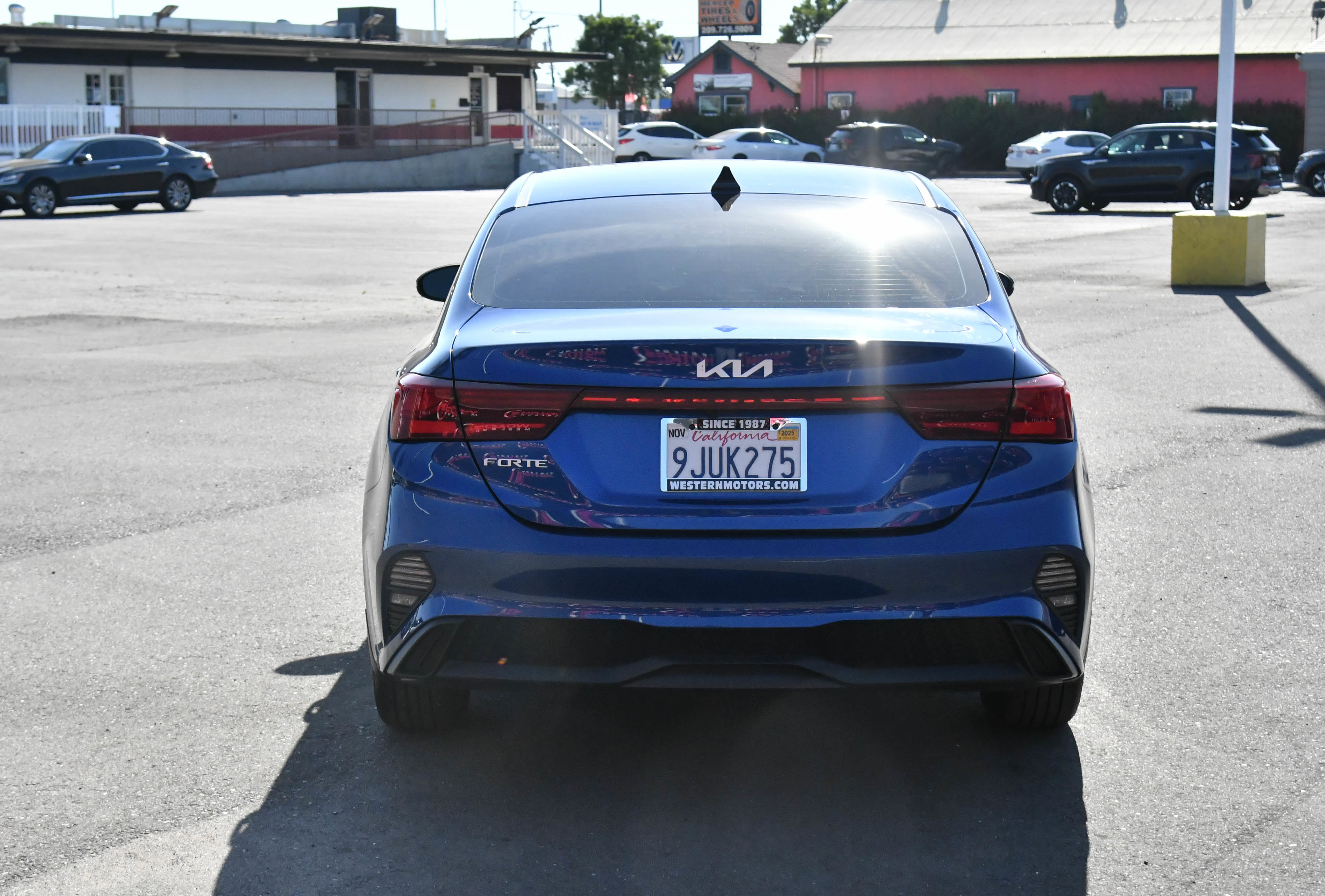 Used 2024 Kia Forte LXS w/ LXS Technology Package FWD image 7