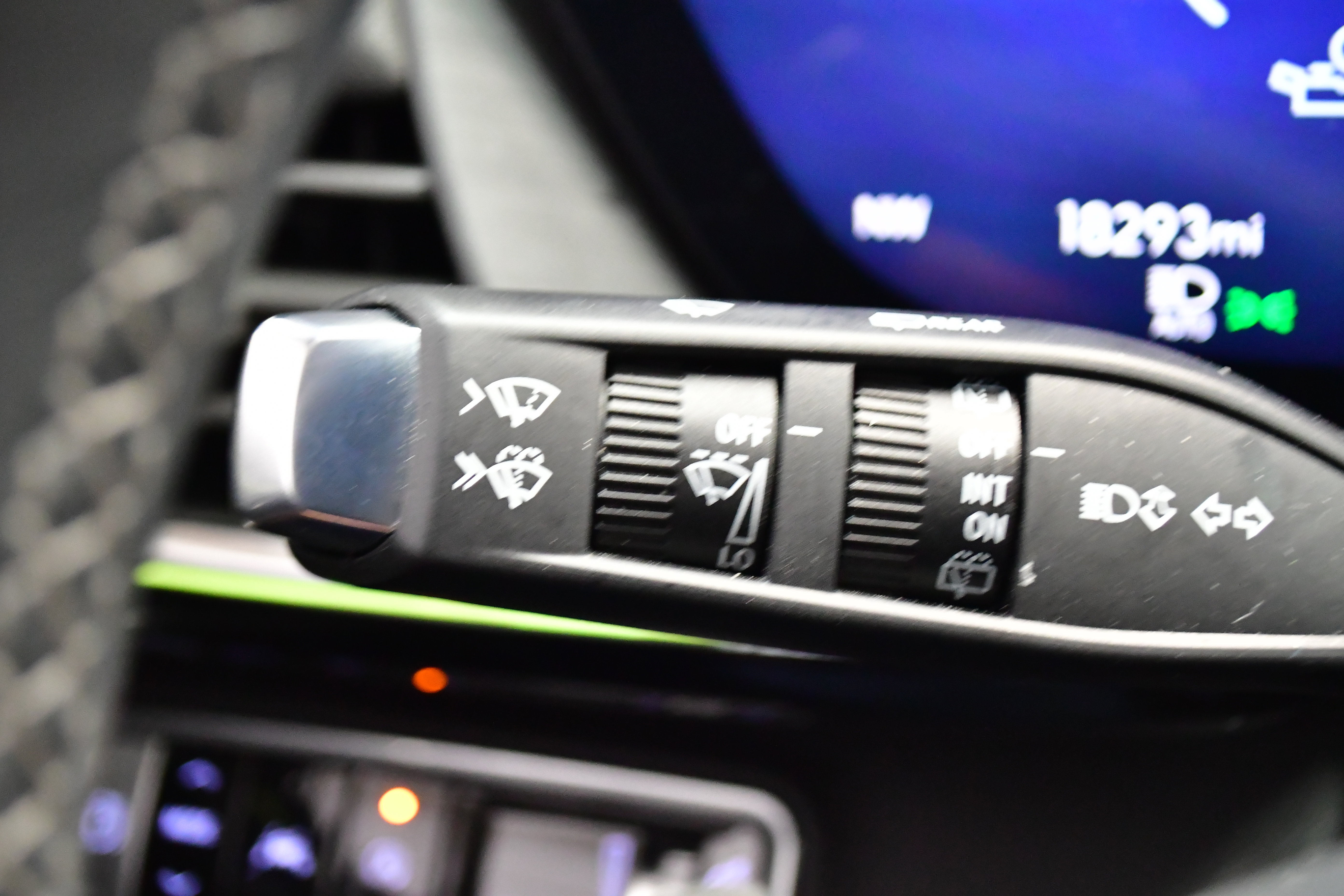 Used 2025 Buick Envision Preferred image 22