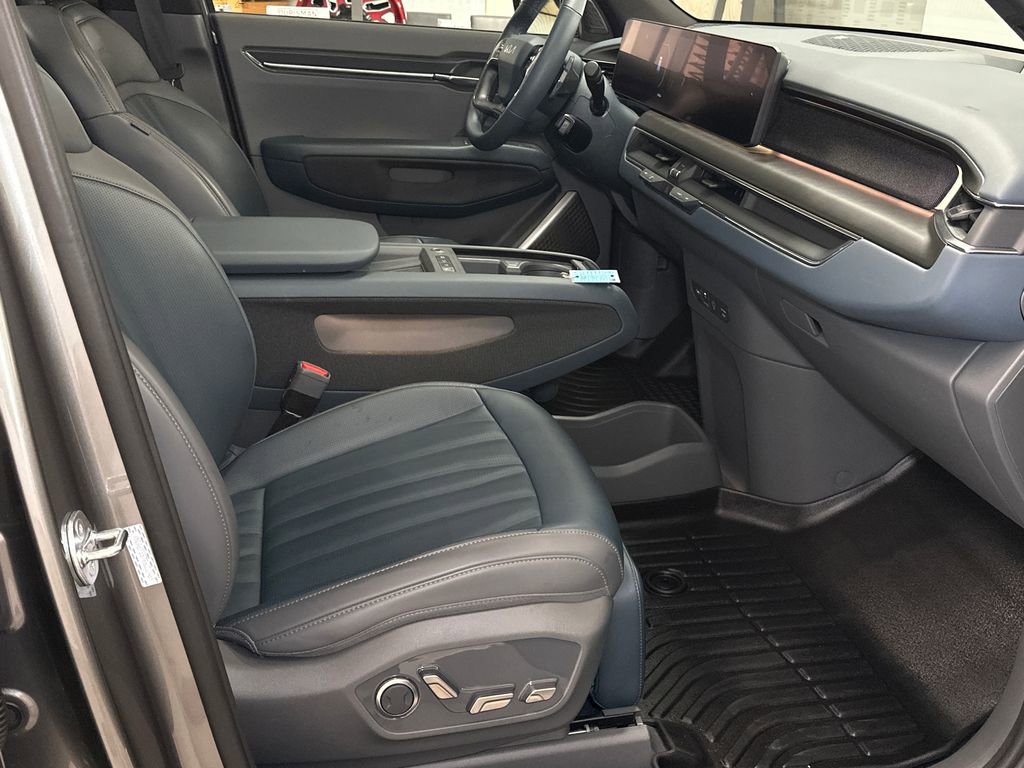 Certified 2024 Kia EV9 GT-Line image 13